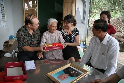 VNPT Hà Nội đáp nghĩa, tri ân các anh hùng liệt sĩ